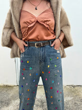 Cargar imagen en el visor de la galería, Mahón con piedras de fantasía Medium