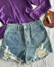 Cargar imagen en el visor de la galería, Short High Waisted Medium