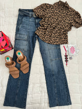 Cargar imagen en el visor de la galería, Jean High Rise Boot Size 6