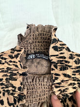 Cargar imagen en el visor de la galería, Animal Print Top Medium