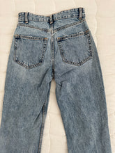 Cargar imagen en el visor de la galería, Mom Jeans High Waist size 0