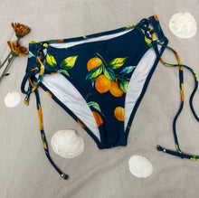 Cargar imagen en el visor de la galería, Limon Bikini Medium