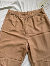 Cargar imagen en el visor de la galería, Dijon Mustard Vintage Bottom