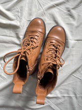 Cargar imagen en el visor de la galería, Aldo Brown Boots (6.5)