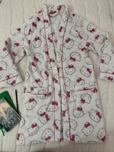Cargar imagen en el visor de la galería, Hello Kitty Sleepwear Medium