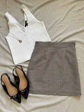 Cargar imagen en el visor de la galería, Mini Skirt Old Money Look XS