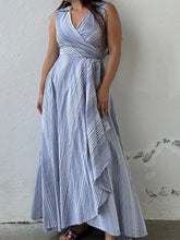 Cargar imagen en el visor de la galería, Calvin Klein Maxi Dress