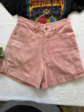 Cargar imagen en el visor de la galería, Vintage Pink Short Small