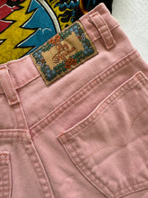 Cargar imagen en el visor de la galería, Vintage Pink Short Small