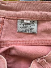 Cargar imagen en el visor de la galería, Vintage Pink Short Small