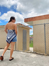 Cargar imagen en el visor de la galería, Bandana Upcycling Top