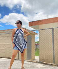 Cargar imagen en el visor de la galería, Bandana Upcycling Top