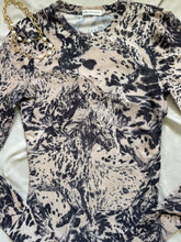 Cargar imagen en el visor de la galería, Horse Creamy Black Top Medium
