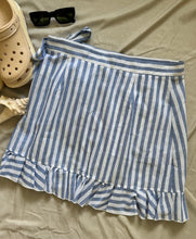 Cargar imagen en el visor de la galería, Baby blue &amp; White Skirt XL
