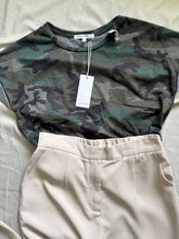 Cargar imagen en el visor de la galería, Military Crop Top Small
