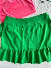 Cargar imagen en el visor de la galería, Green Skirt Medium
