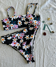 Cargar imagen en el visor de la galería, Floral Black Swimsuit Medium
