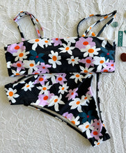 Cargar imagen en el visor de la galería, Floral Black Swimsuit Medium
