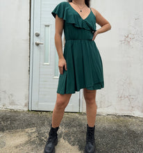 Cargar imagen en el visor de la galería, Green Boho Dress Small
