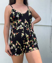 Cargar imagen en el visor de la galería, Floral Black Romper Small Nuevo
