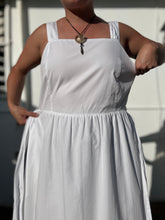 Cargar imagen en el visor de la galería, White Tommy Hilfiger Dress Large
