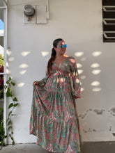 Cargar imagen en el visor de la galería, Boho Chic Maxi Dress One Size
