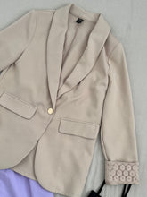 Cargar imagen en el visor de la galería, Ivory Blazer Small
