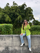 Cargar imagen en el visor de la galería, Green Neon Blazer Medium
