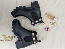 Cargar imagen en el visor de la galería, Black Boots Steven Madden
