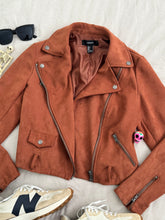 Cargar imagen en el visor de la galería, Brown Jacket Small
