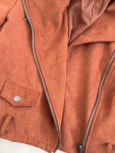 Cargar imagen en el visor de la galería, Brown Jacket Small
