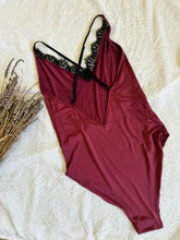 Cargar imagen en el visor de la galería, Bodysuit Color Wine Medium
