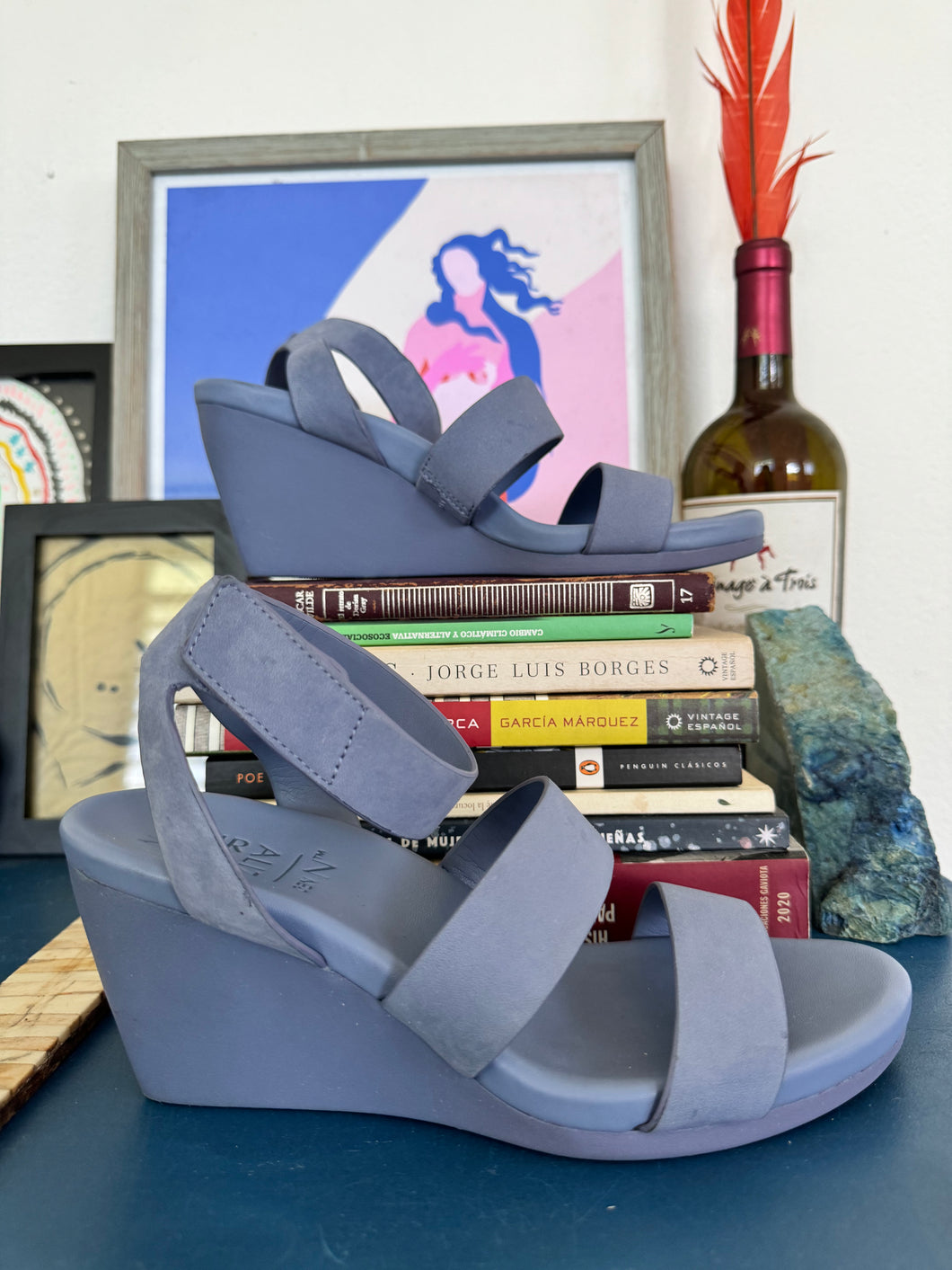 VioletBlue Sandal Size 6