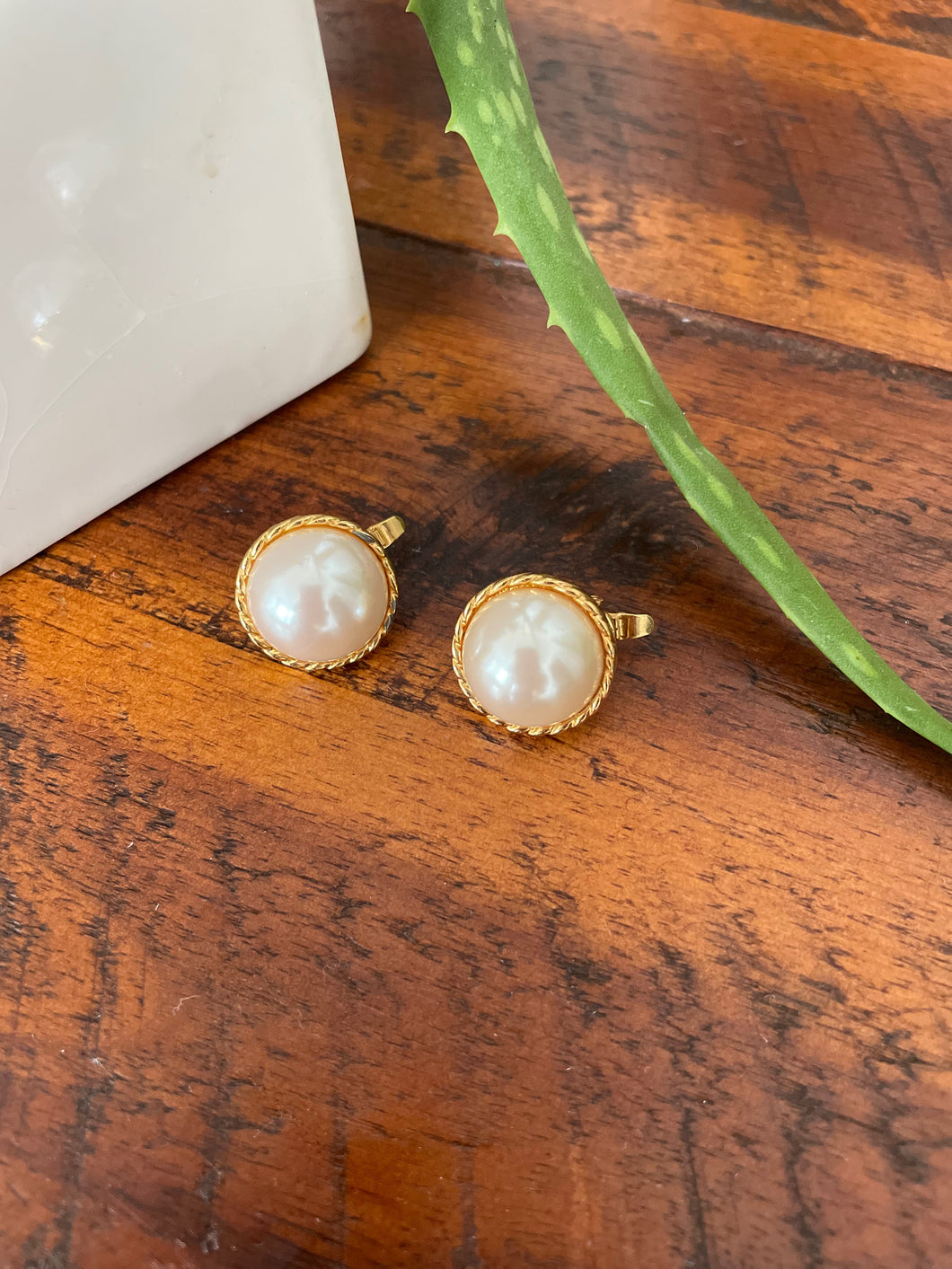 Pearl clip earrings